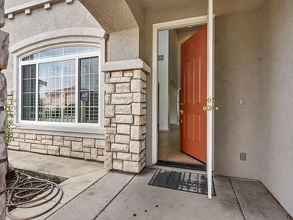 5th image of 8859 Bergamo Cir