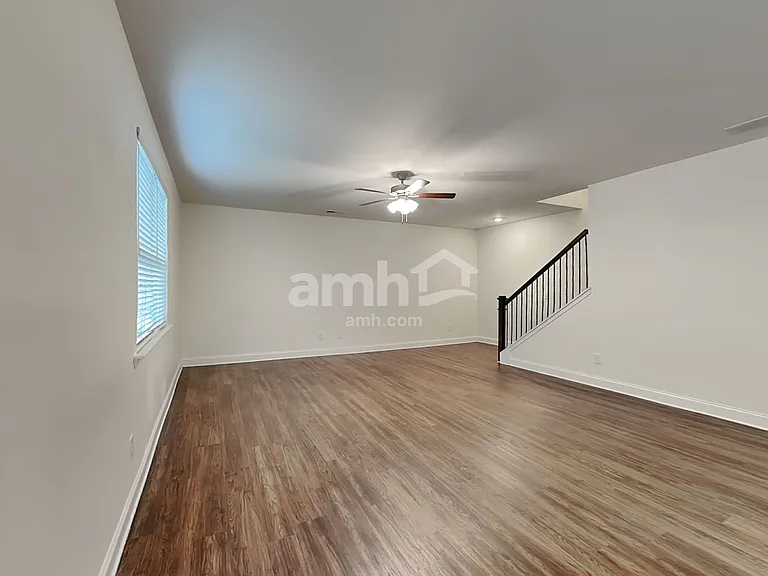 5020 Hudson Valley Dr — Photo 7