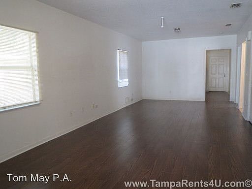 5th image of 2609 E Columbus Dr