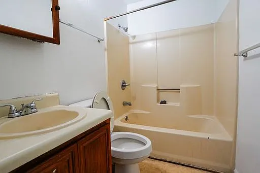 3610 Fort Ave — Photo 7