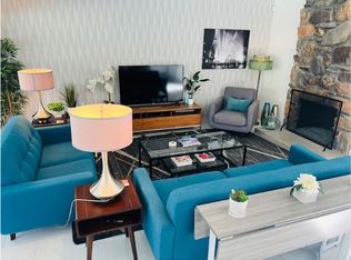 225 N Sybil Rd, Palm Springs, CA 92262