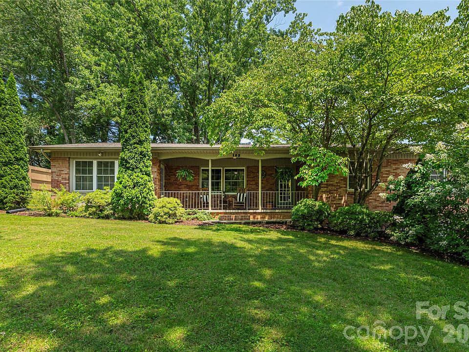 1st image of 102 Azalea Dr