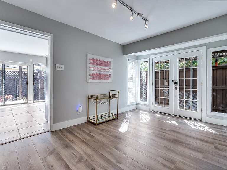 7602 Woodthrush Dr — Photo 6
