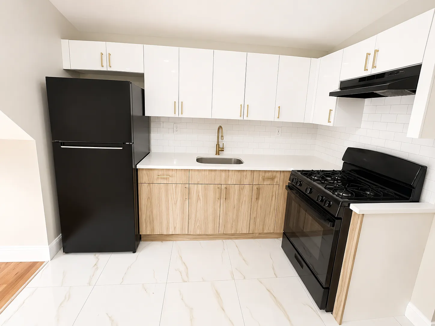 3 bed, 1.5 bath, 1200 sqft, $2,045 — Photo 1