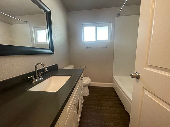 3rd image of 2412 Q St APT 7