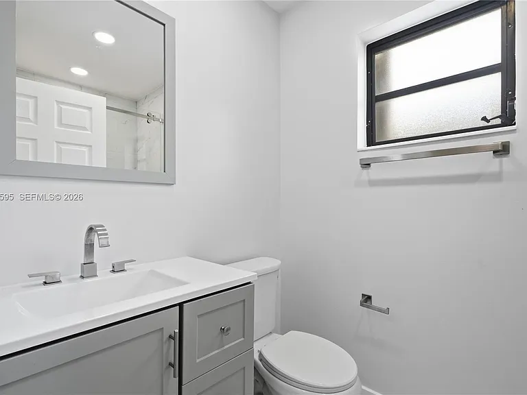 4250 W 10th Ave — Photo 16