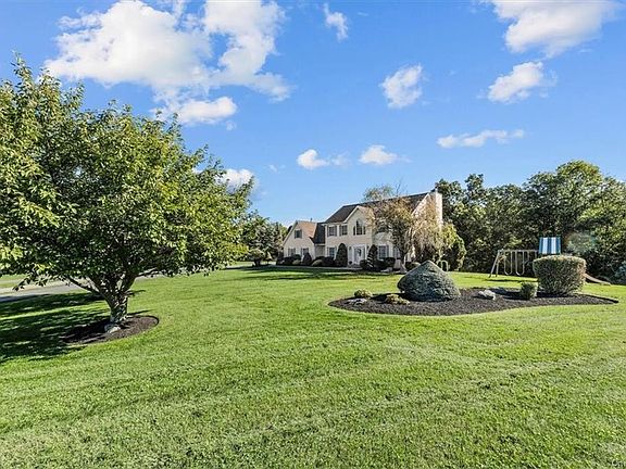 2nd image of 58 Richardson Ct