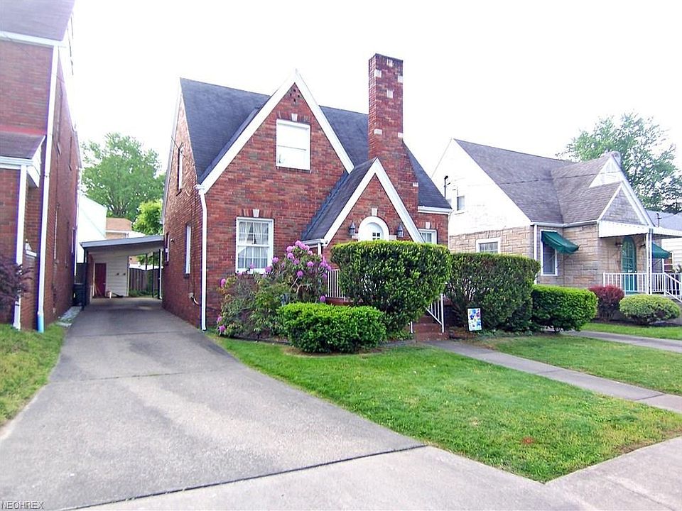 1st image of 2414 Oak St