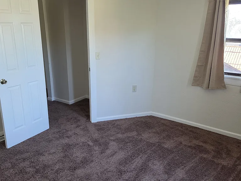 926 High St — Photo 13