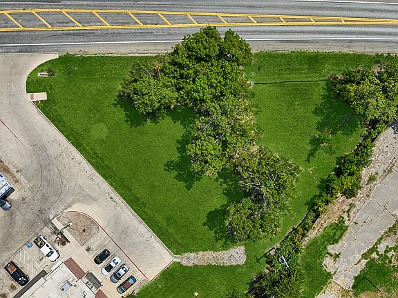 5th image of 110 Louise Ritter Blvd