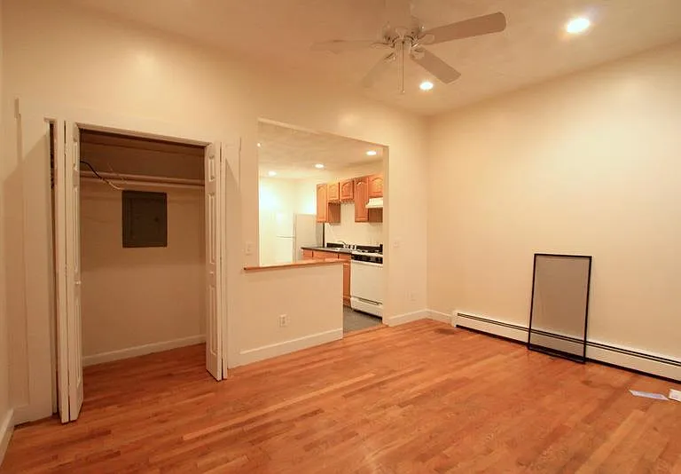 302A Highland Ave #A — Photo 3
