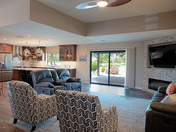 3rd image of 21438 N Palm Desert Dr