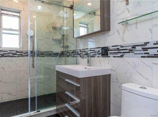 155-47 Lahn St, Howard Beach, NY 11414