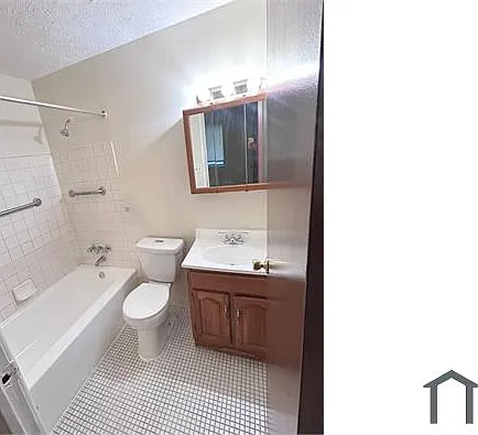 2532 Harrison Ave #7 — Photo 5