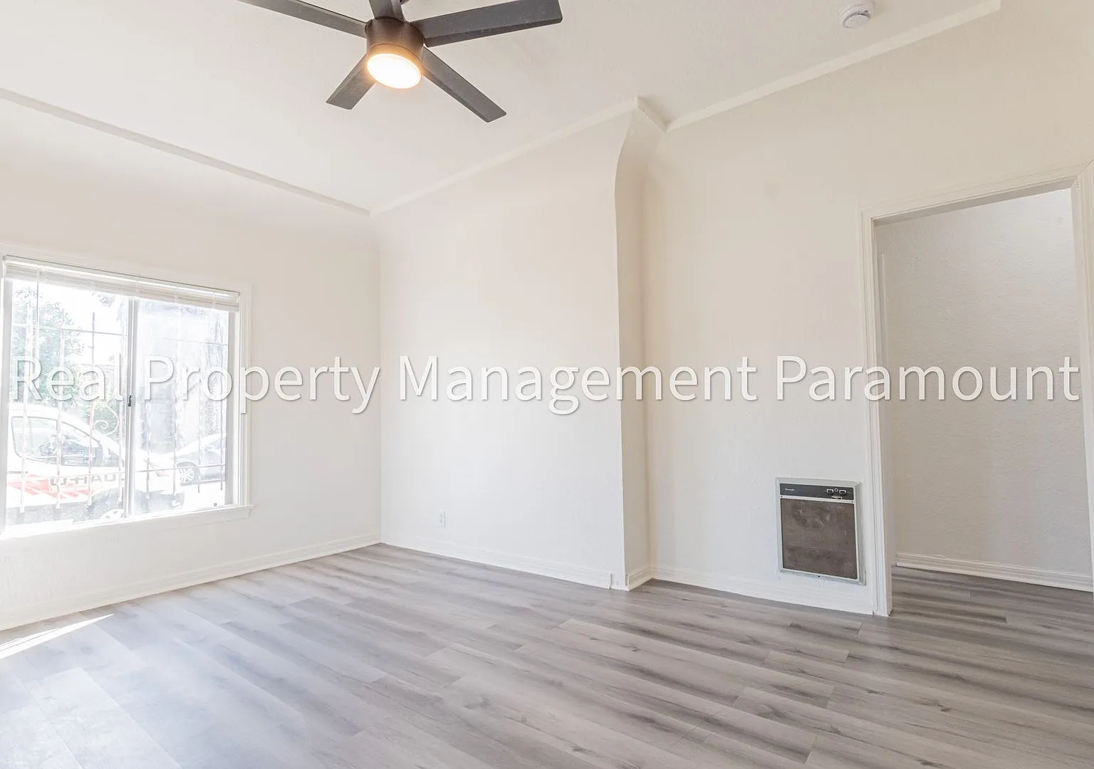 2757 Mansfield Ave — Photo 3