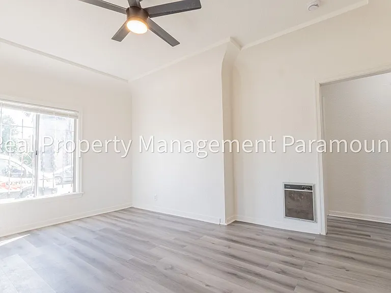 2757 Mansfield Ave — Photo 3
