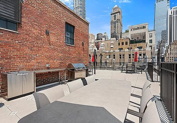 5th image of 220 Madison Avenue 7r #7R