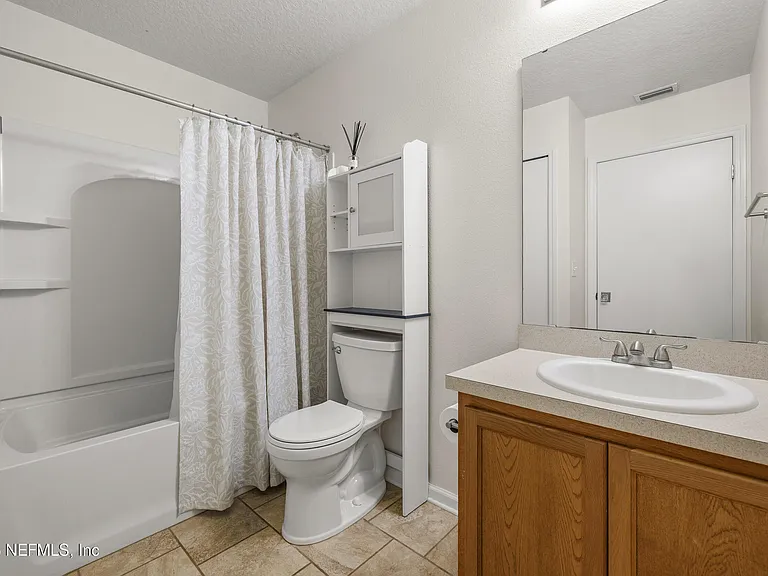 136 Brookfall Dr — Photo 18