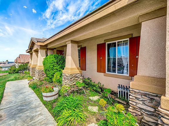 5th image of 40710 Wimbledon Ct