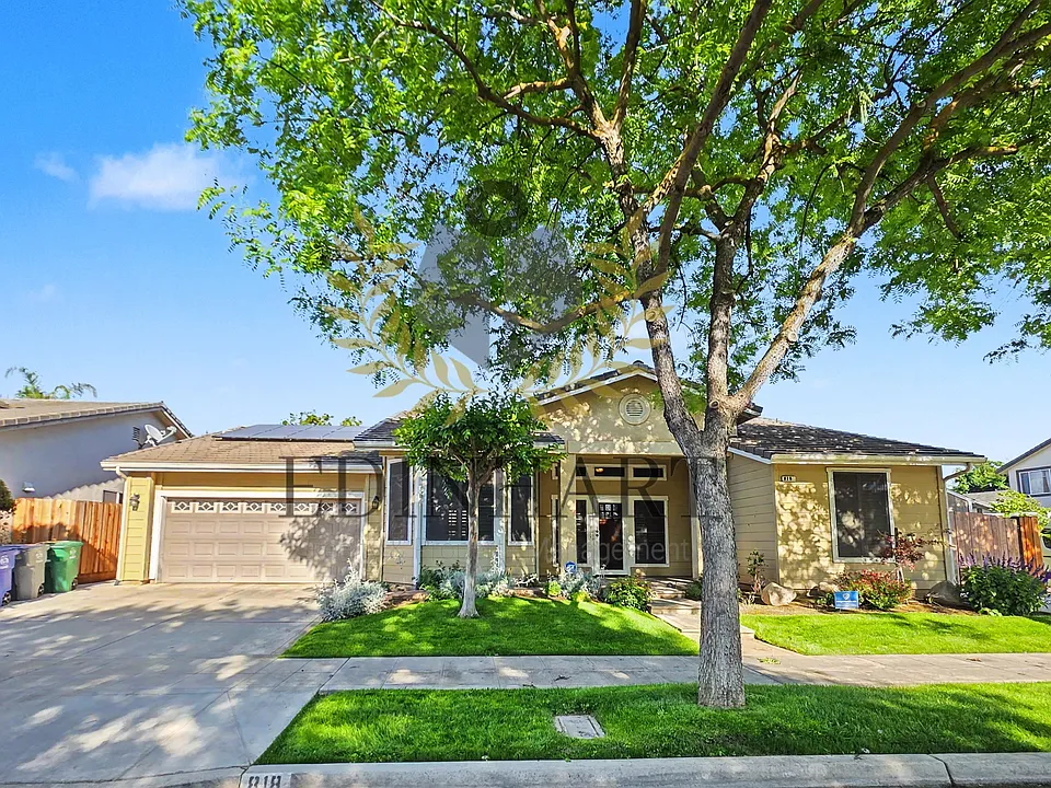 818 S Apple Ave