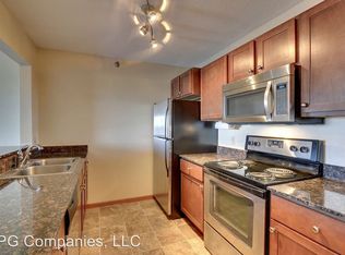 1609 Pleasant St APT 213, Lauderdale, MN 55108