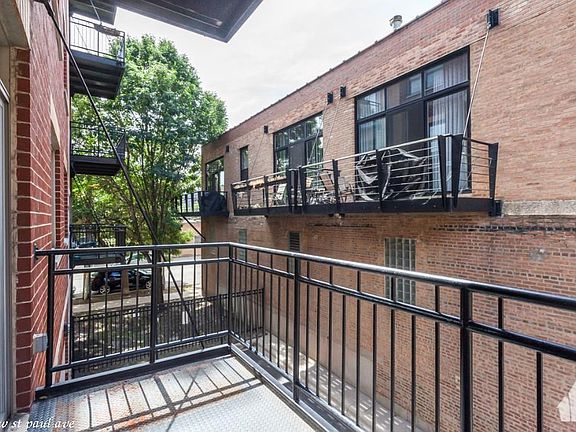 2nd image of 2330 W Saint Paul Ave #1526