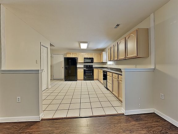 5th image of 4639 Wellington Point Ln