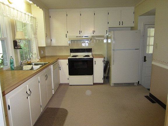 5th image of 415 Keen Ave