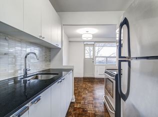 1833 Bayview Ave., Toronto, ON M4G 3E2