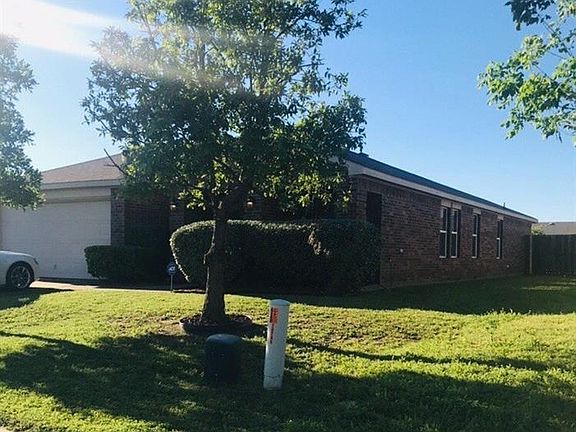 3rd image of 14745 Forest Hollow Dr