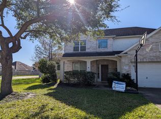 9014 Sundown Dr, Pearland, TX 77584