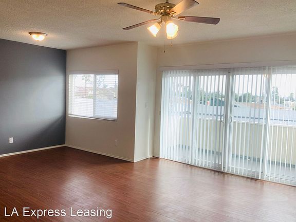 3rd image of 537 W Hyde Park Blvd #311