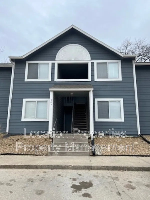 2 bed, 1.0 bath, 790 sqft, $1,100 — Photo 1