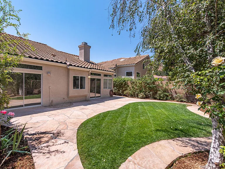 4774 Rhapsody Dr — Photo 34
