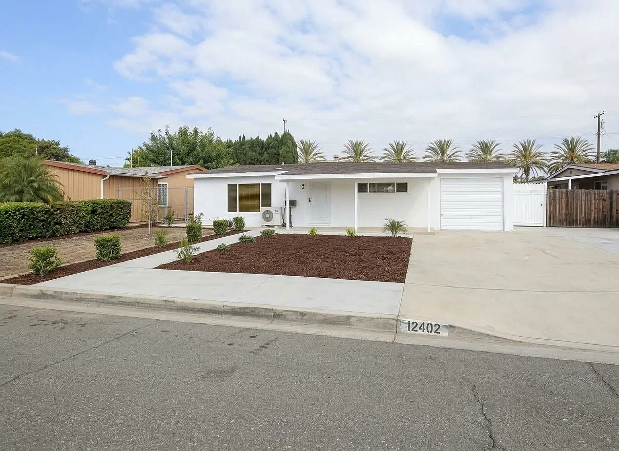 12402 Darnell St — Photo 1