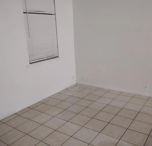 414 E Avenue A #106 — Photo 28