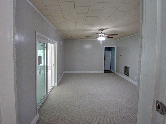 Den 12ft 9 in x 17ft 7in