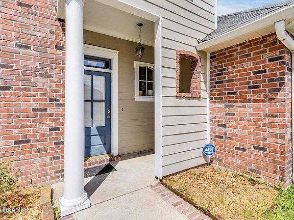 2nd image of 117 Pericles St