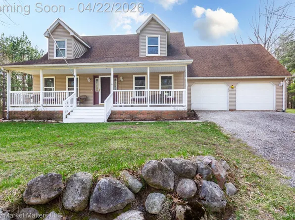 17128 Jon Jon Ter, Holly, MI 48442