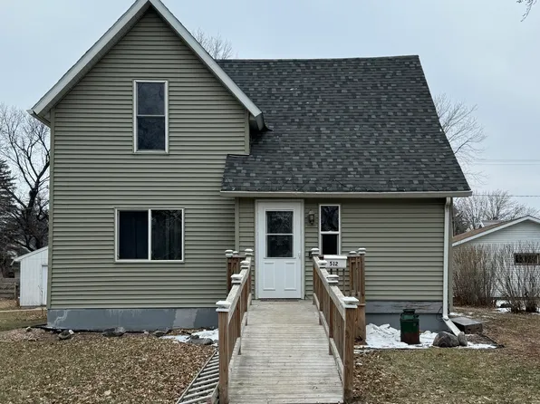 512 S 5th St, Milbank, SD 57252