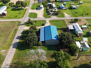 501 11th St, Seadrift, TX 77983