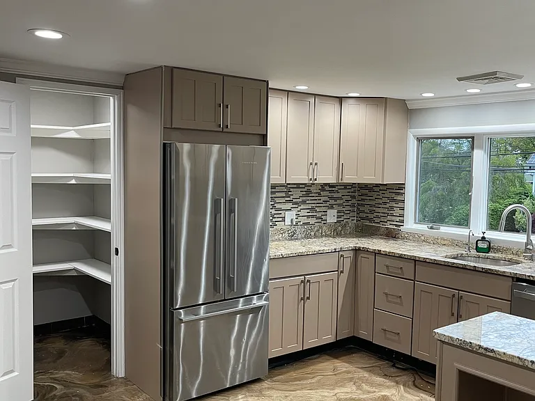 1072 Bordentown Ave — Photo 3