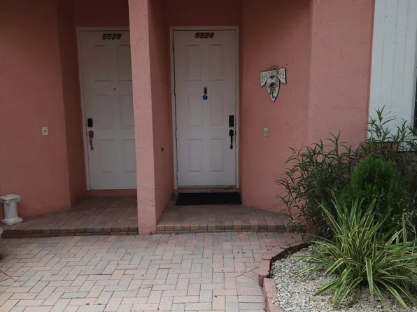 5524 Boynton Gardens Dr, Boynton Beach, FL 33437