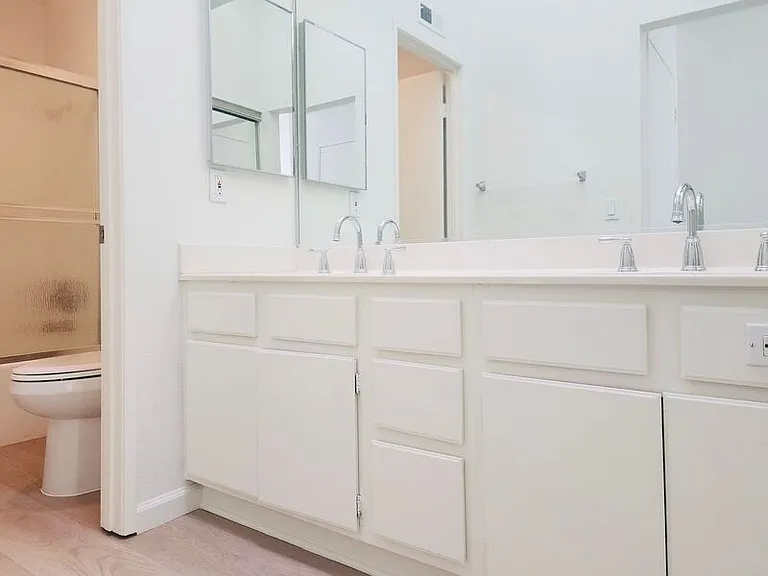 2275 Hawthorne Pl — Photo 21