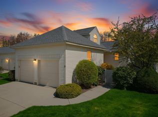 9 Pebble Beach Drive, Bedford, NH 03110