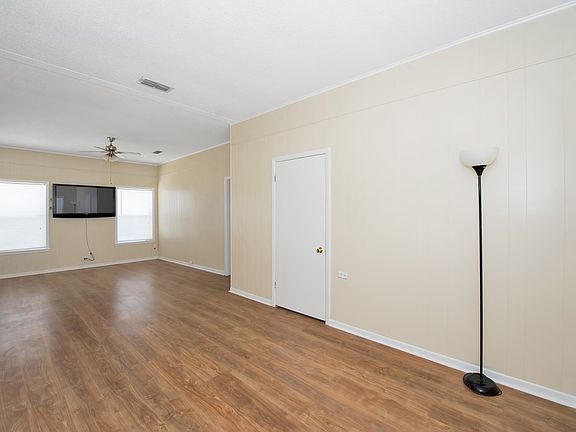 2nd image of 1314 N Park St