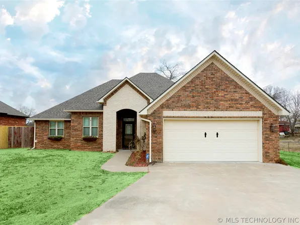 803 N 2nd St, McAlester, OK 74501