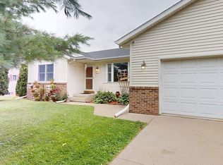 635 6th St NW, Plainview, MN 55964