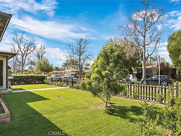 4th image of 405 S Devon Rd