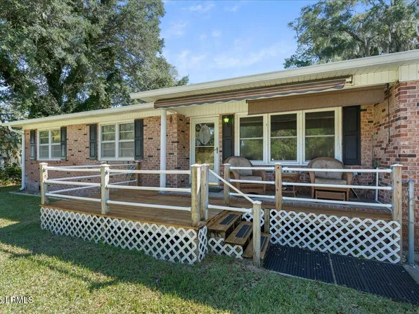 920 Belleview Cir E, Beaufort, SC 29902